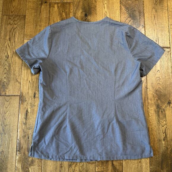 Figs Casma Three Pocket Scrub Top Womens Size M Graphite Gray Medical - Picture 6 of 6